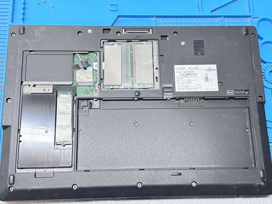 Реновиран Fujitsu U757 15.6 IPS FHD i5-7200U 8GB 256GB гаранция