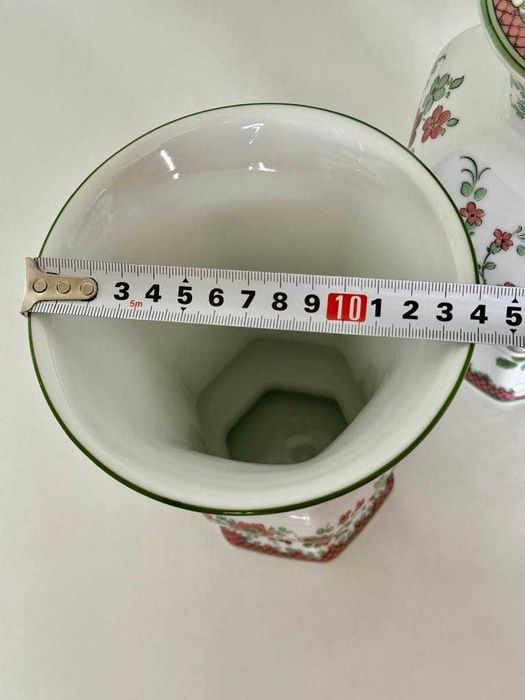 Трио порцеланови вази