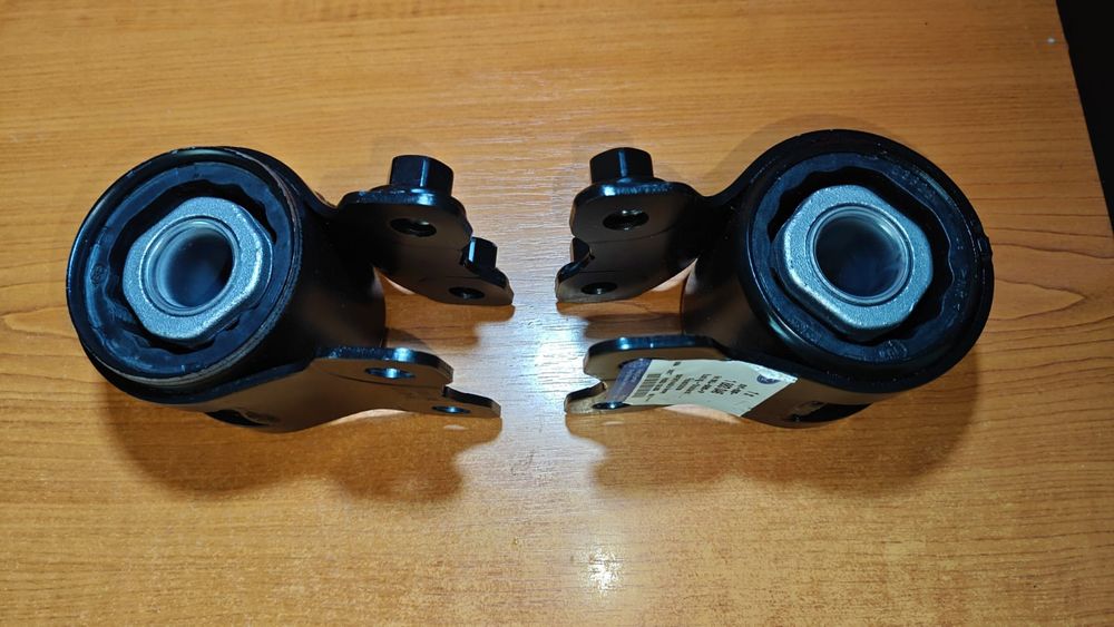 Bucșe brat suspensie roata fata FORD