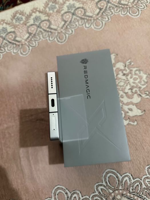 ZTE Nubia Red Magic 10 pro 16/512 white