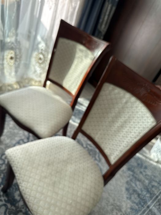 Продам стуля 12 шт отличном состаянее