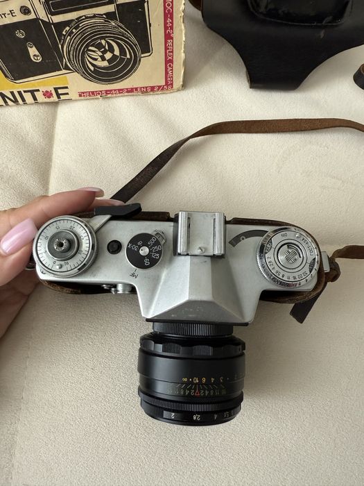 Продам фотооаппарат зенит Е