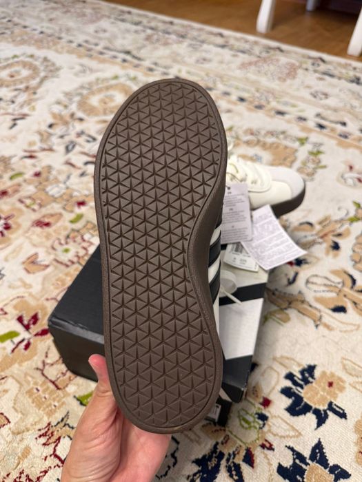 Продам кеды адидас