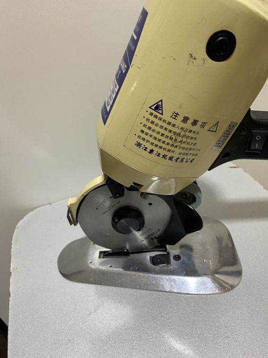 Закройный нож 100мм дисковый бу