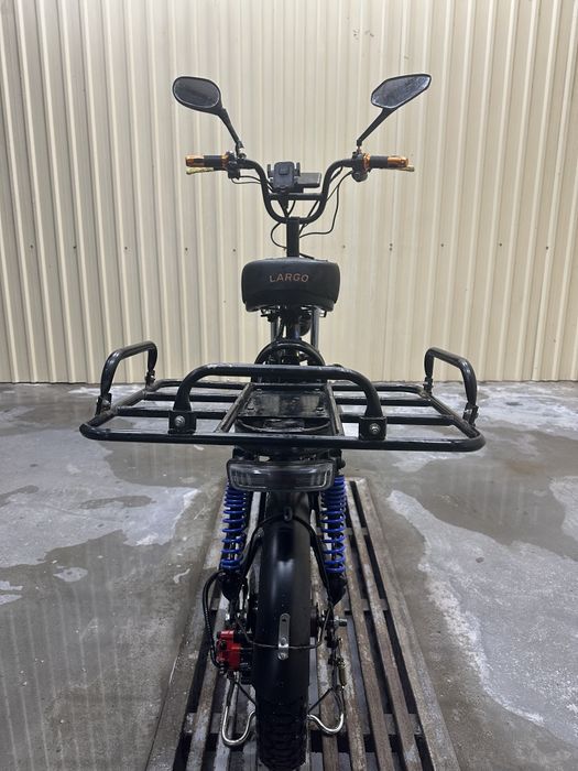 Drongo elektro skuter sotiladi