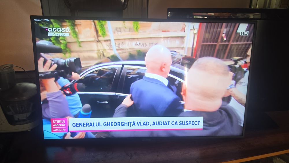 Vand tv Samsung Smart 110 cm