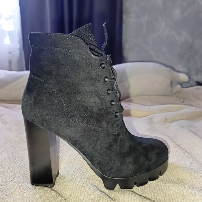 Продаю ботильоны осень-весна