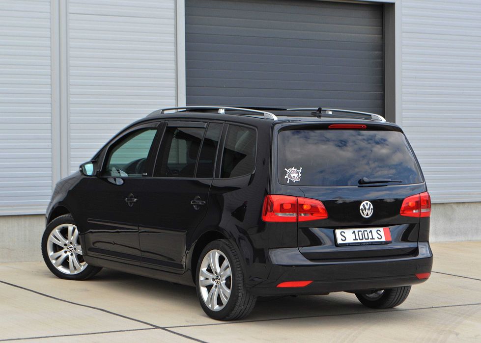 VW Touran 2.0tdi 140cp 7Loc-uri Cutie DSG Trapa Panoramica Clima Navy