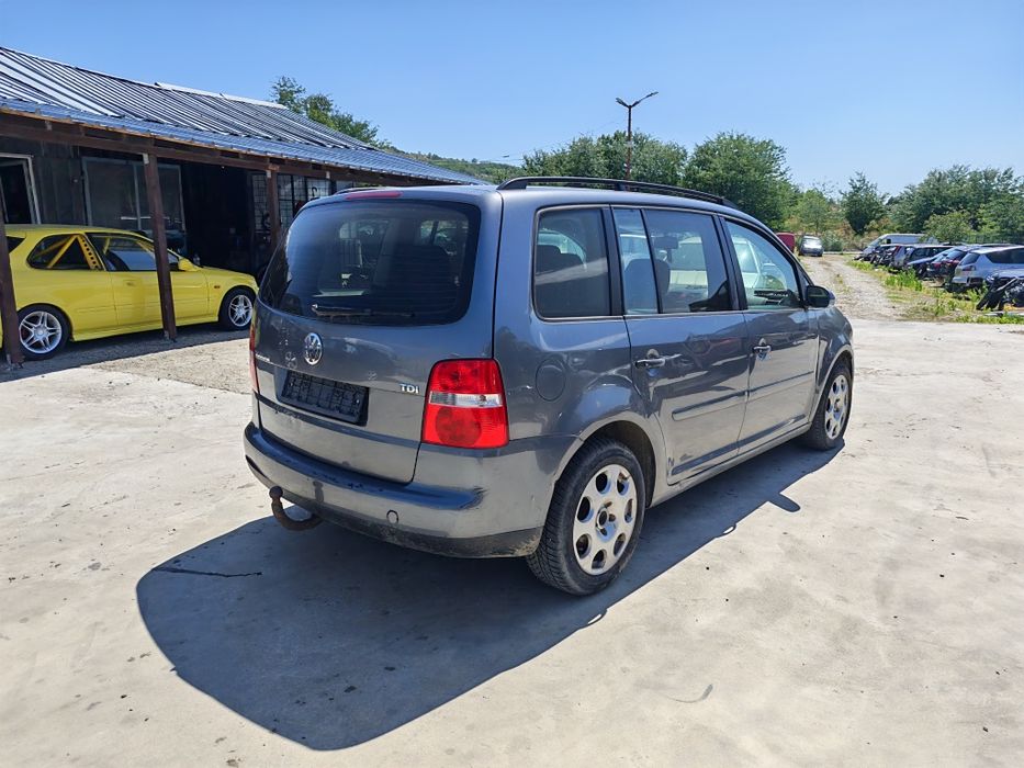 Volkswagen Touran 1.9 TDI 6 ск. На части