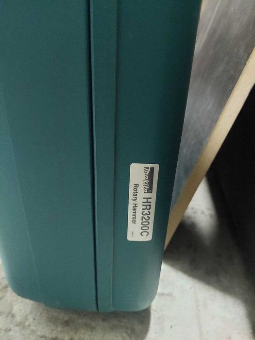 Перфоратор MAKITA HR 3200 - НОВЫЙ