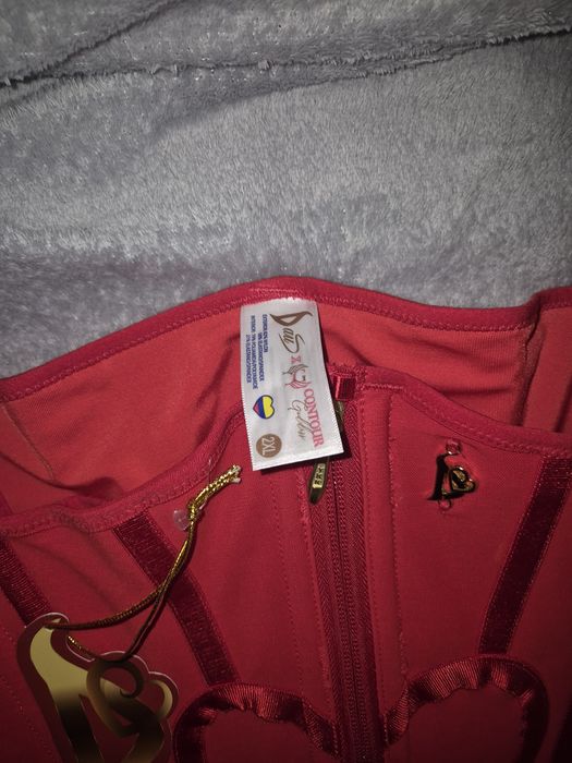 Corset rosu Contour Goddess editie limitata