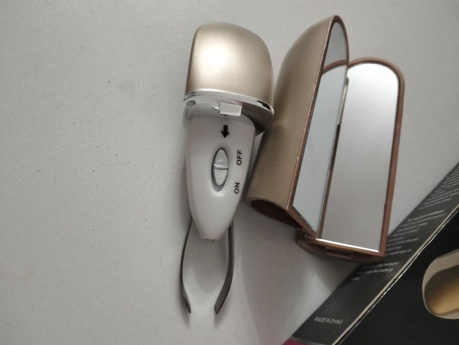 Пинцет для бровей