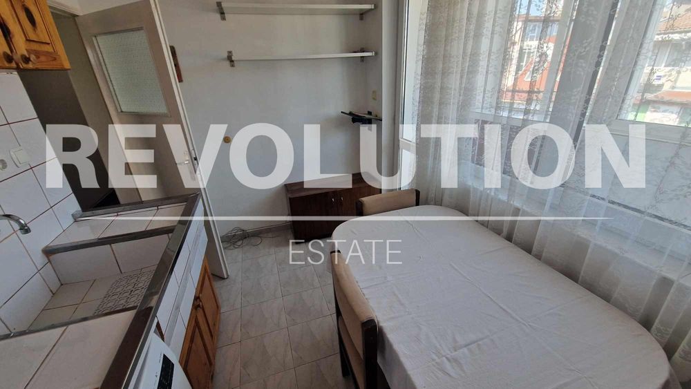 Тристаен апартамент в района на Лятно кино Тракия!