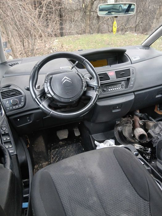 Ситроен ц 4 пикасо на части