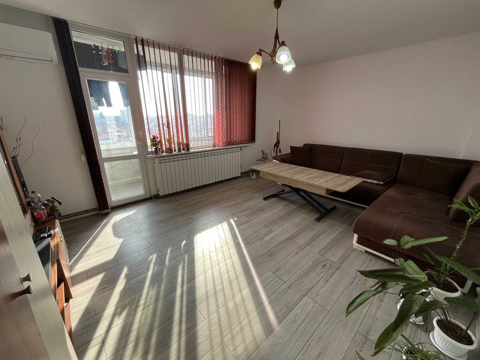 Продава се Тристаен апартамент в Казанлък - 96 кв.м за 797 €/кв.м - Снимка #2