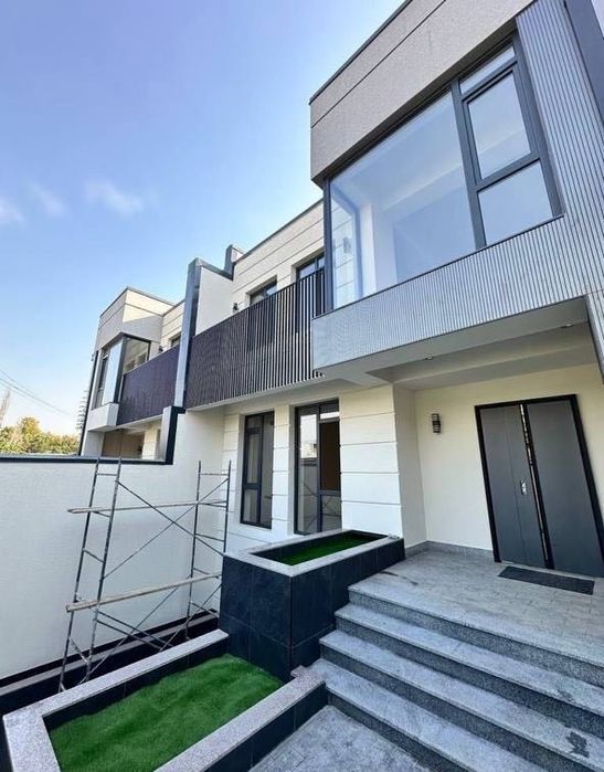 Продаются Два Коттеджа 3.2 сотки коробка 222-школа Мирзо-Улугбек