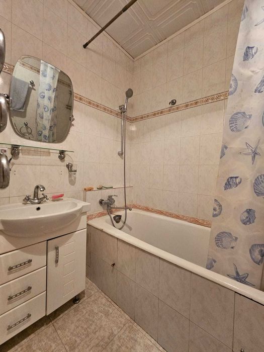 Продам 2-х ком. Жарокова Бабаева