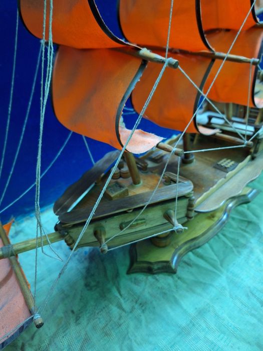 Корабль сувенирный