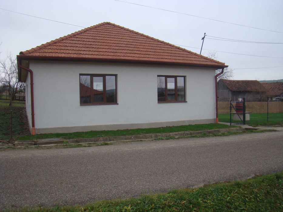 Casa la CARASTELEC Renovat total