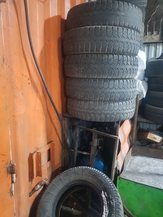 продам шины 215/80/16С