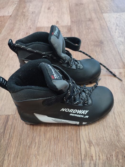 Ботинки лыжные детские