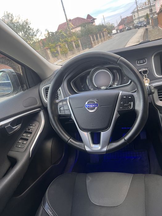 VOLVO V40 2015 — imagine 5