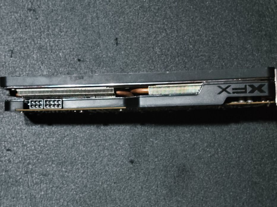 Placa video xfx r9 280a semi funcțională