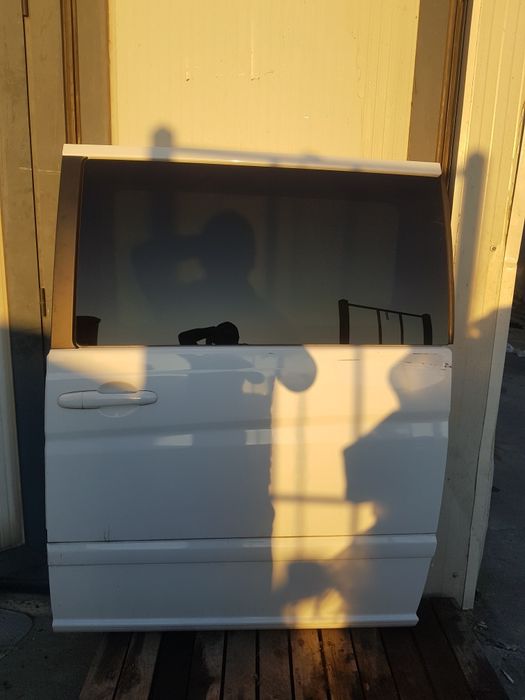 Usa laterala culisanta stanga mercedes vito viano w639