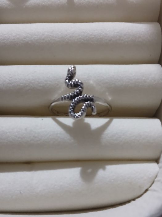 Дамски сребърен пръстен