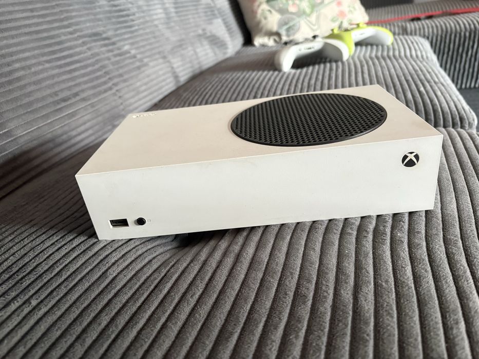 X box series S cu 2 controallere