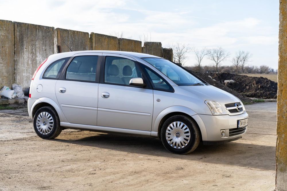 Vând Opel Meriva din 2004