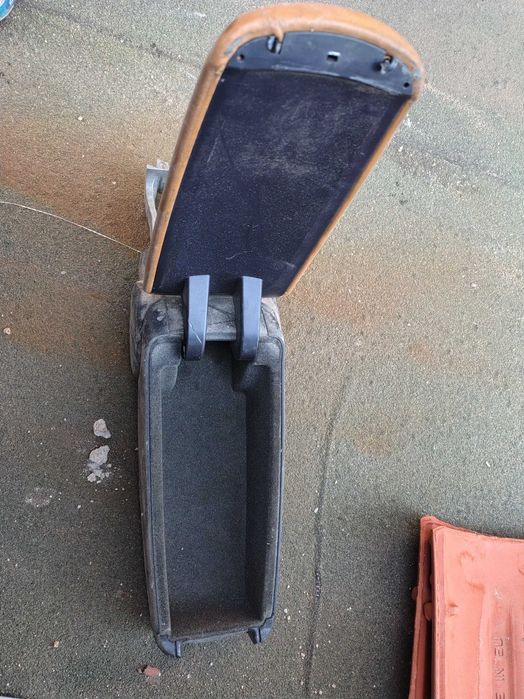 Ауди а3 8л 1999 Сд чейнджър подлакътник за Ауди В6 и стопове е30