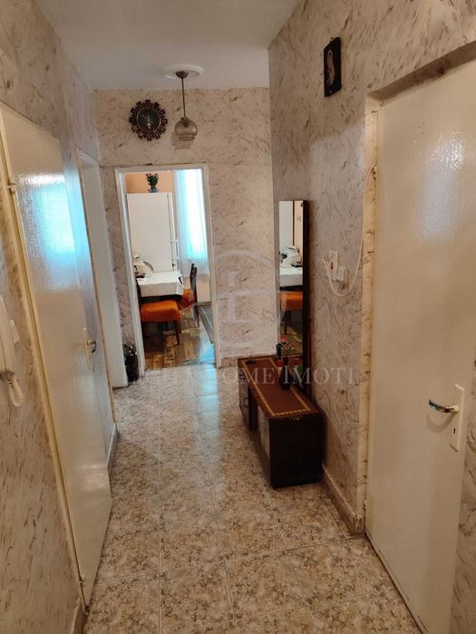 Продава се Тристаен апартамент в Пловдив, Христо Смирненски - 84 кв.м за 1834 €/кв.м - Снимка #9