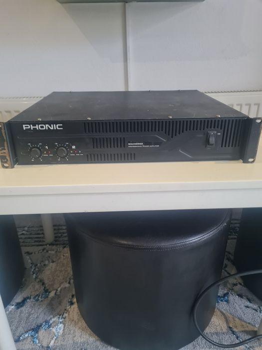 Amplificator putere Phonic max 2500