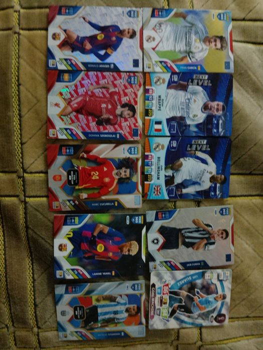 Cartonașe football diverse și raree