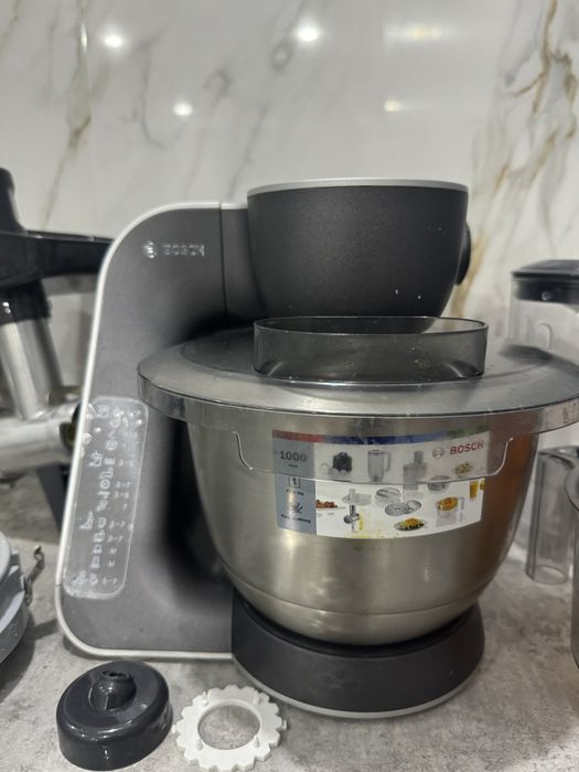 Продам кухонный комбайн