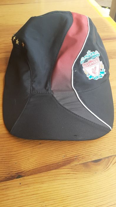 Шапки на Борусия, Ливърпул, Манчестър