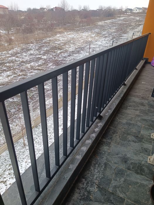 Vând balustrada balcon