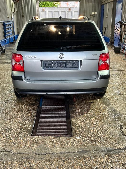 Volkswagen passat 1,9 tdi.