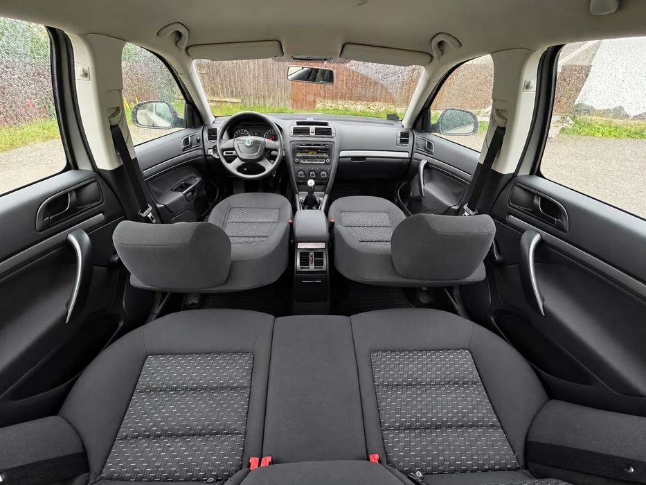 SKODA Octavia 2011 — imagine 4