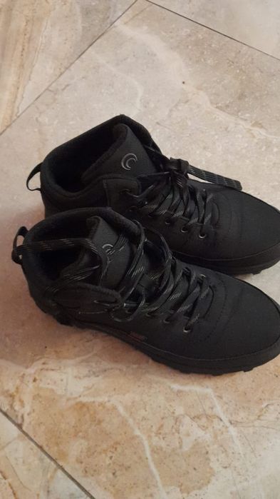 Зимние кросовки.