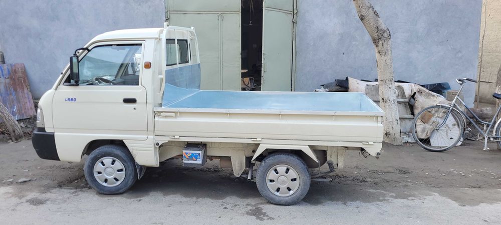 дамас лабо сотилади