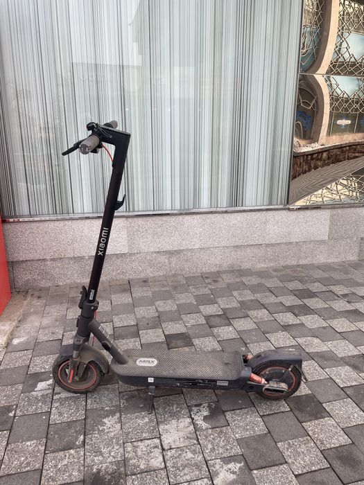 Продам электросамокат Hiaomi 5 MAX