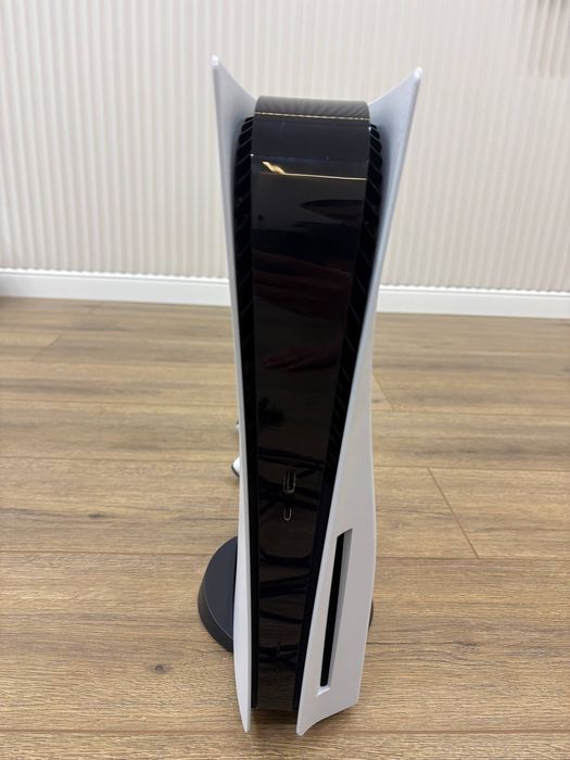 Продам Playstation 5