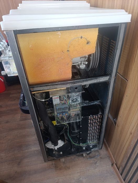 Frezer aparat sotiladi xolati zor 2024