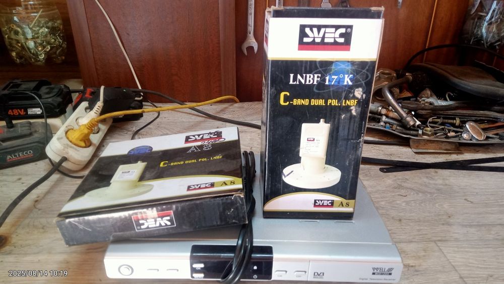 Продам телевизор,головку для антенны и тюнер