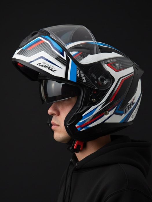 Mototsiklchilar uchun himoya shlemi