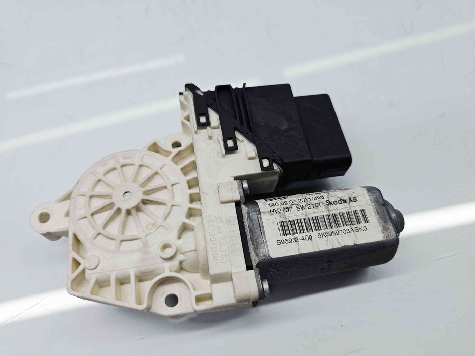 Motoras geam stanga spate Skoda Octavia 2 Combi (1Z5) [Fabr 2004-2013]