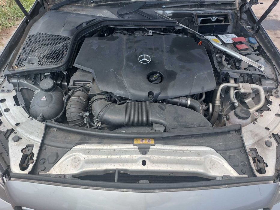 На Части: Mercedes-Benz W205 AMG C220d 170 кс 2015 Комби с код 651