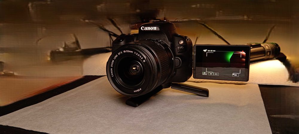 Vand/Schimb Canon EOS 200D,24.2 MP,Wi-Fi,Negru +Obiectiv EF-S 18-55mm.